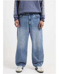 Standard - Universe Denim Jeans