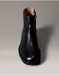 Calvin Klein - Refined Zip Leather Boots