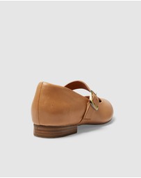 Wide Steps - Danielle