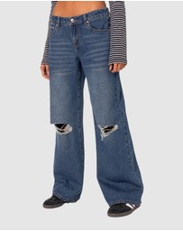 EDIKTED - Debbie Distressed Low Rise Jeans