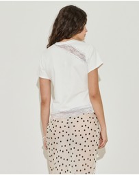 Maison Essentiele - Lace Trimmed Baby Tee