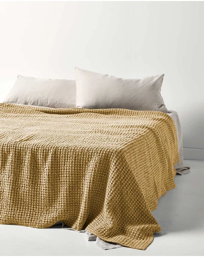 Aura Home - Waffle Bed Cover