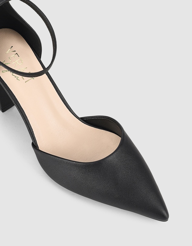 Verali - Eli Closed Toe Block Heels