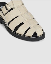 Rollie - Mule Fisherman Croc Flat