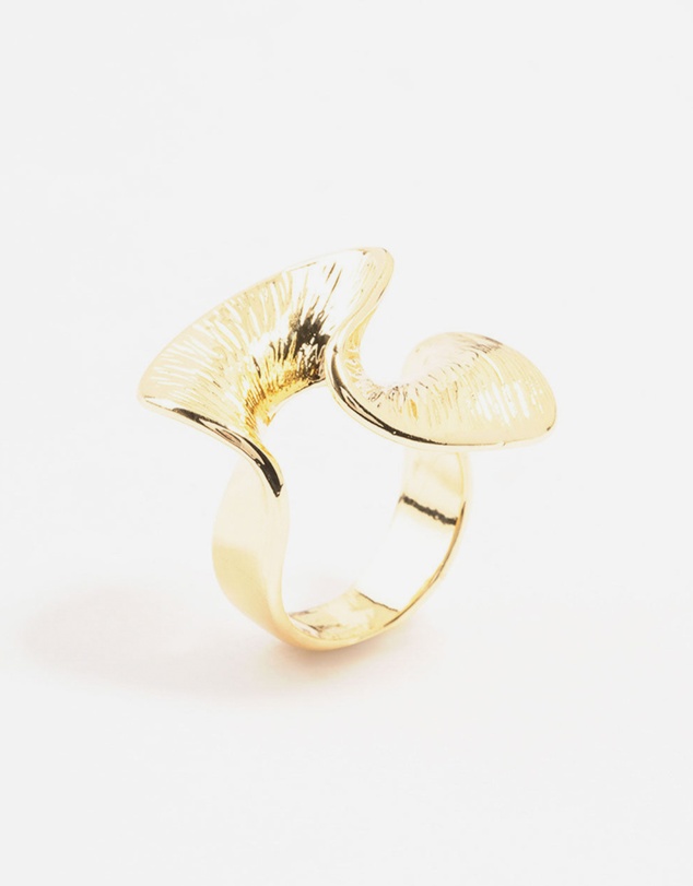 Lovisa - Gold Plated Textured Metal Twisted Ring