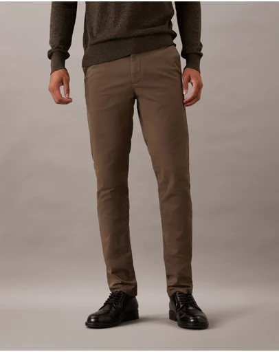 Calvin Klein - Slim Chinos