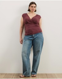 Atmos&Here Curvy - Savannah V Neck Ruched Top