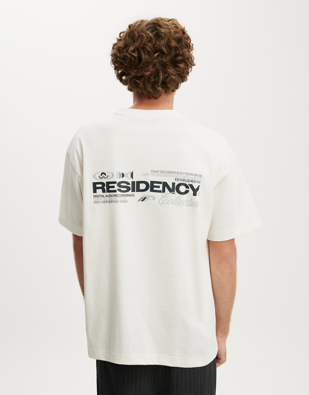 Cotton On - Box Fit Text T-Shirt