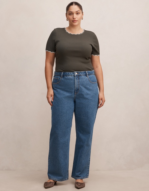 Forever New Curve - Rebecca Curve Scallop Trim T-shirt
