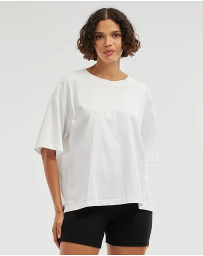 Amelius - Leah Boyfriend Tee