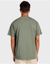 Academy Brand - Roth Tee