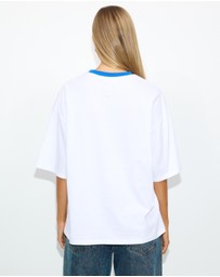 Dazie - Apres Ski Club Oversized Graphic Tee