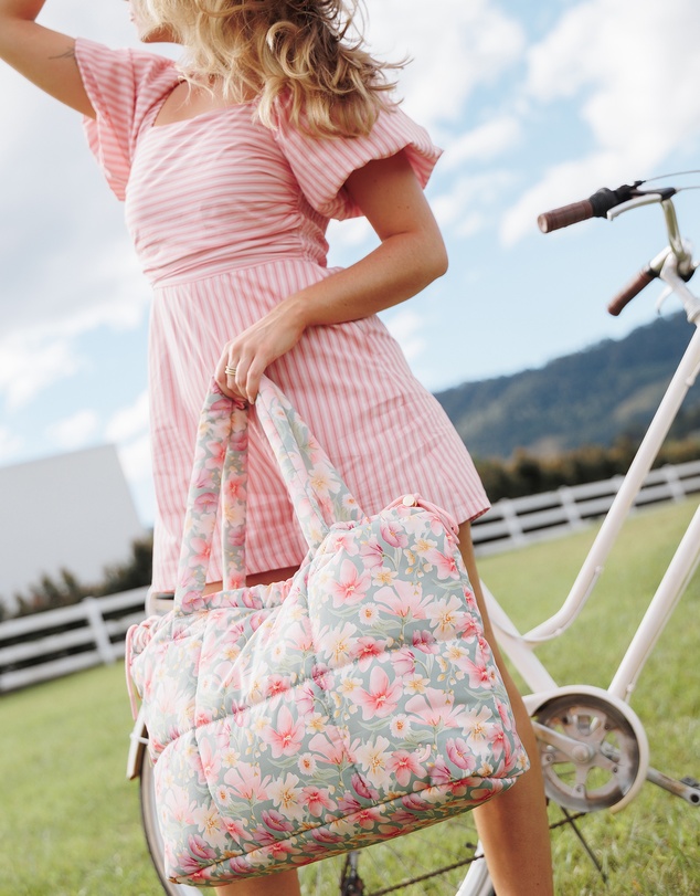 The Somewhere Co - Sage Wildflowers Marshmallow Midi Tote
