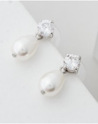 Stephanie Browne - Twinkle Pearl Earrings