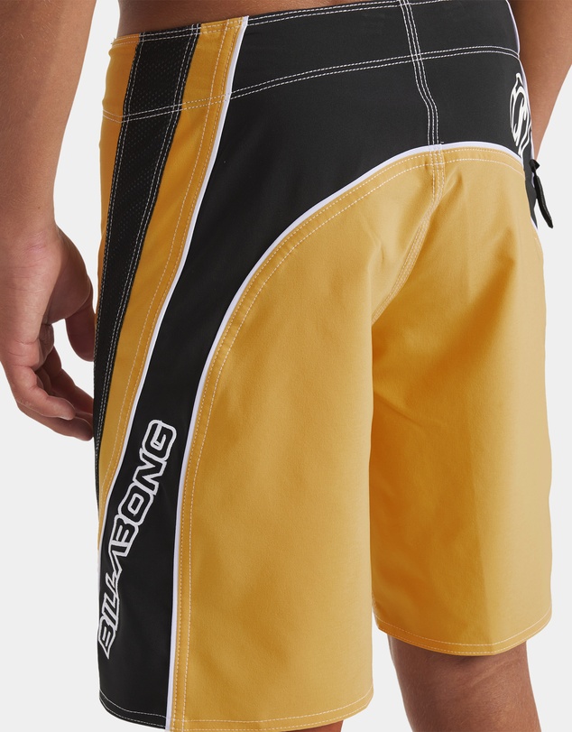 Billabong - Boys 8 to 16 Fluid 2K Pro Boardshorts