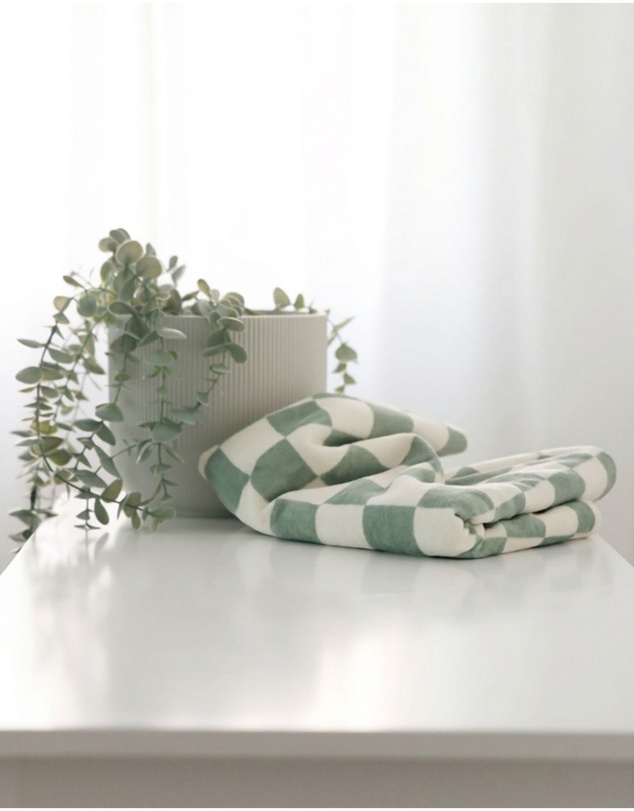 Living Textiles - Hooded Towel - Checkered Olive