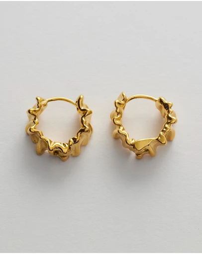 Moira Hughes - The White Label - Iluka Clicker Hoops
