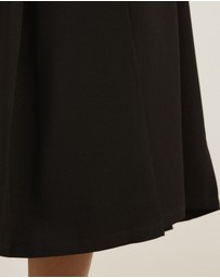 Atmos&Here Curvy - Lux Pleated Midi Skirt