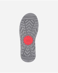 Ozwear Connection Uggs - Ugg Classic Short Boots (Water Resistant)