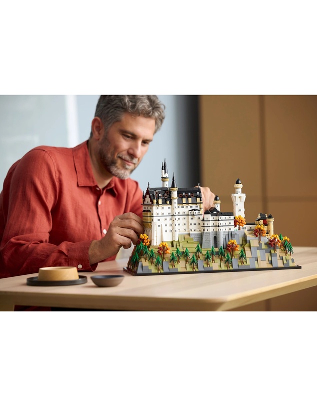 LEGO - 21063 Neuschwanstein Castle