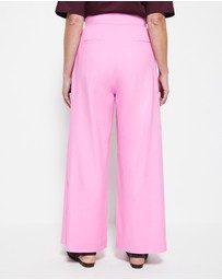 Commonry - Gabriella Pant