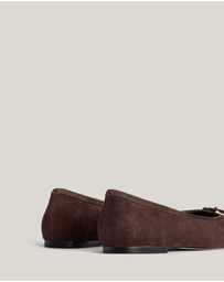 Witchery - Posy Flat