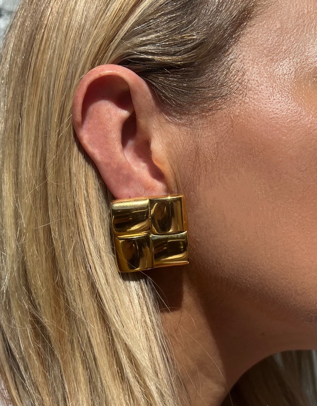Izoa - Geneva Stud Earrings