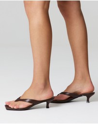 Verali - Martha Kitten Heel Thongs