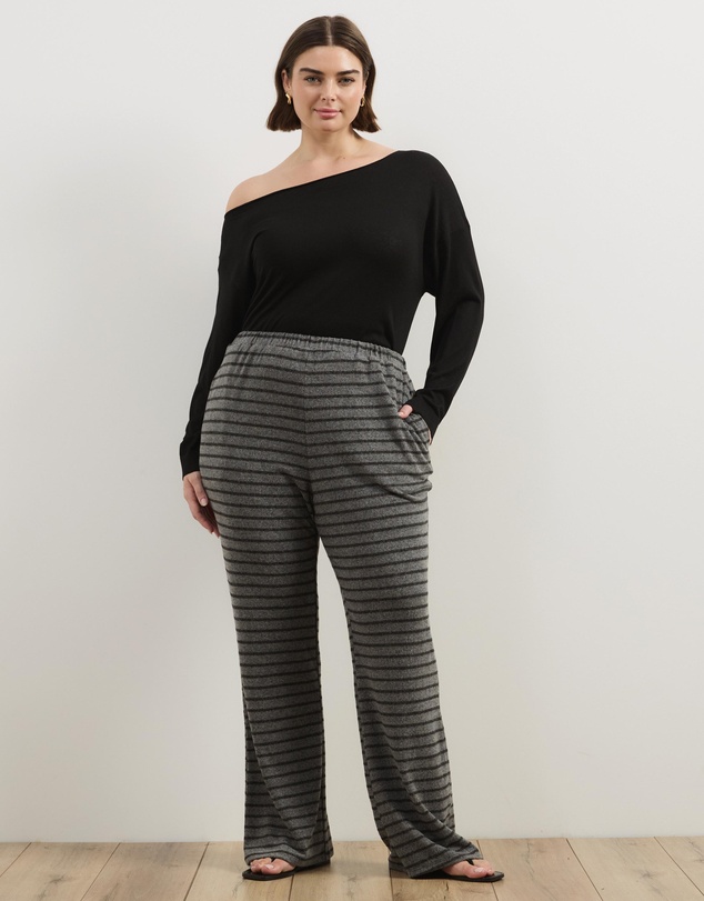 Atmos&Here Curvy - Mirabel Flare Jersey Pants