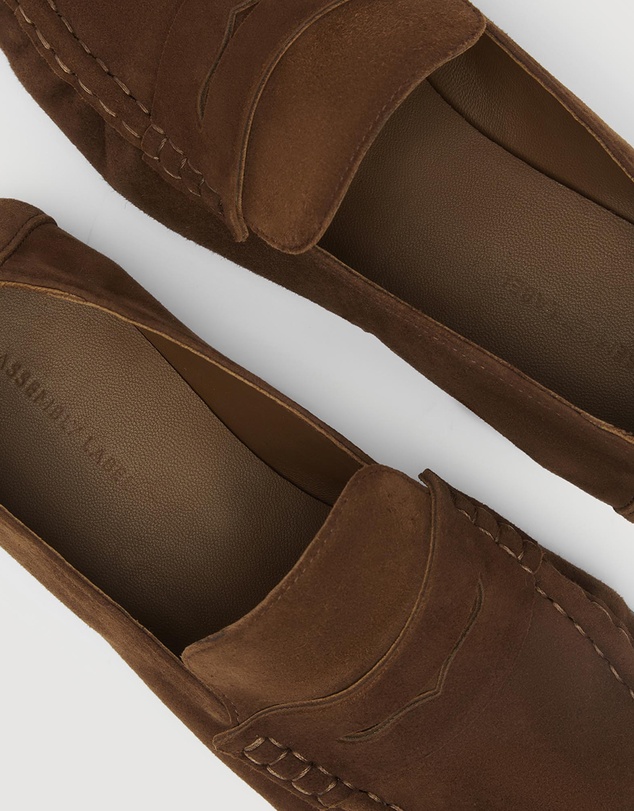 Assembly Label - Amaro Avenue Suede Loafers