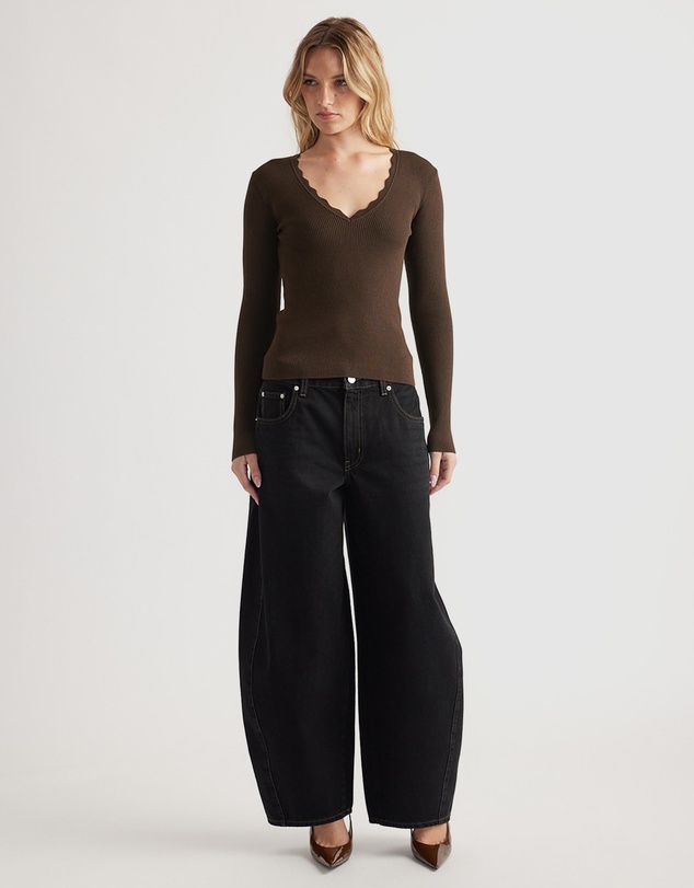 Decjuba - Kai V Neck Long Sleeve Top
