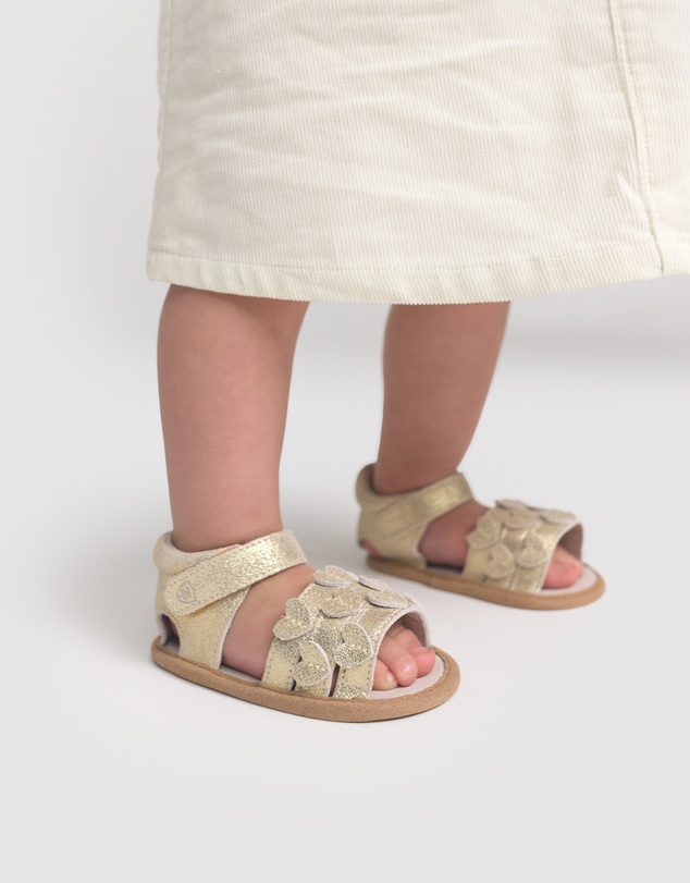 Pretty Brave - HEARTS SANDAL Gold Sparkle