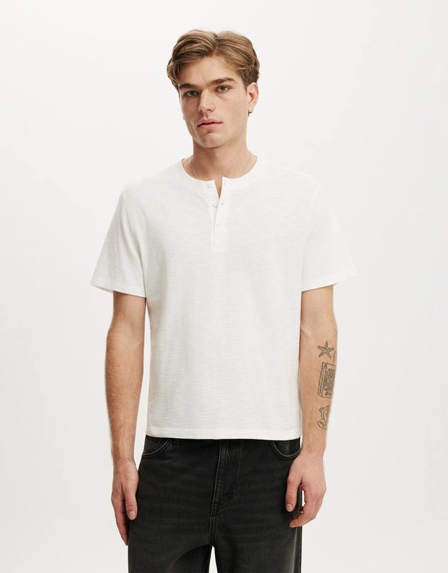 Cotton On - Fitted Henley T-Shirt