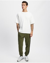 adidas Sportswear - Essentials 3-Stripes Fleece Pants