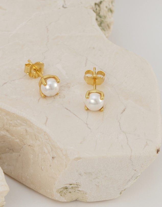 Pastiche - Ava Studs