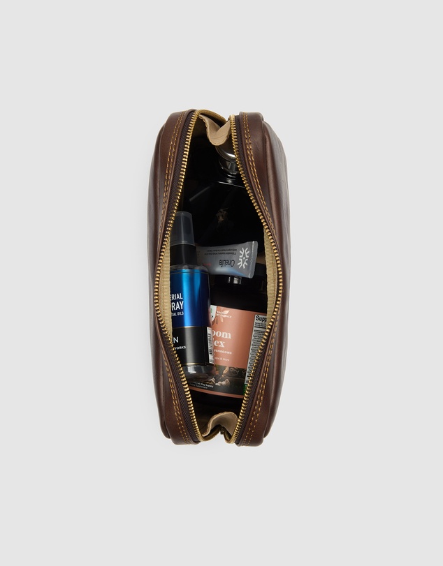 Republic of Florence - Primo Matt Chocolate Toiletry Bag