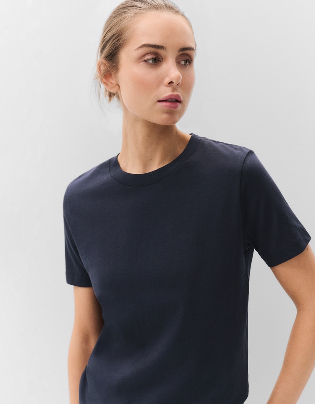 UNISON - The Classic Crew Tee