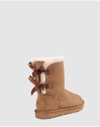 Ozwear Connection Uggs - Ugg Classic Bailey Bow Boots (Water Resistant)