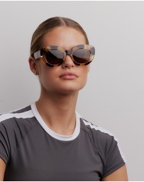 Reality Eyewear - Stella