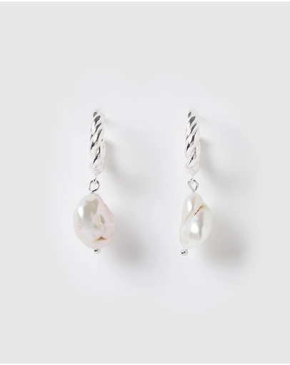Izoa - Darling Earrings