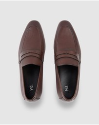 yd. - Beau Textured Loafer