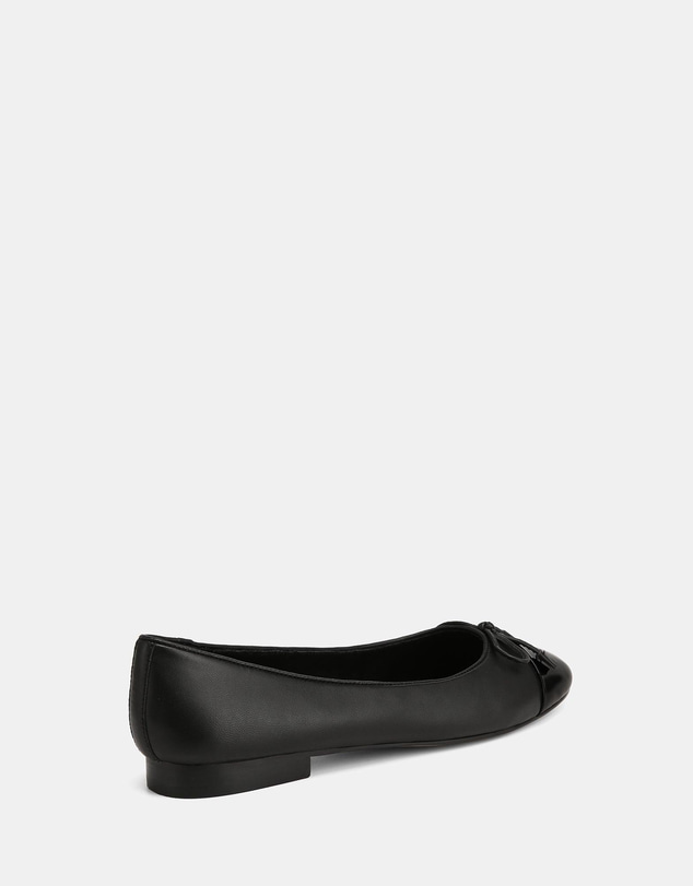 Wittner - Amelia Casual Flats Black Leather