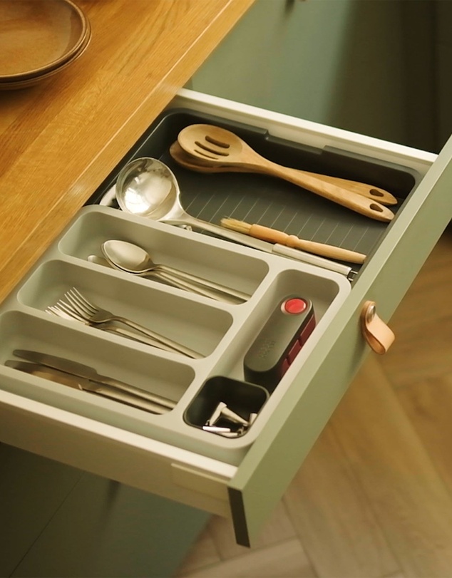 Joseph Joseph - DrawerStore™ Expandable Cutlery Tray (Grey)