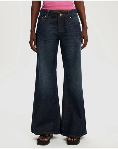 Cotton On - Ultra Low Flare Jeans