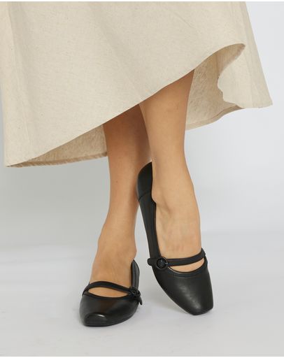 BLACK GLOVE