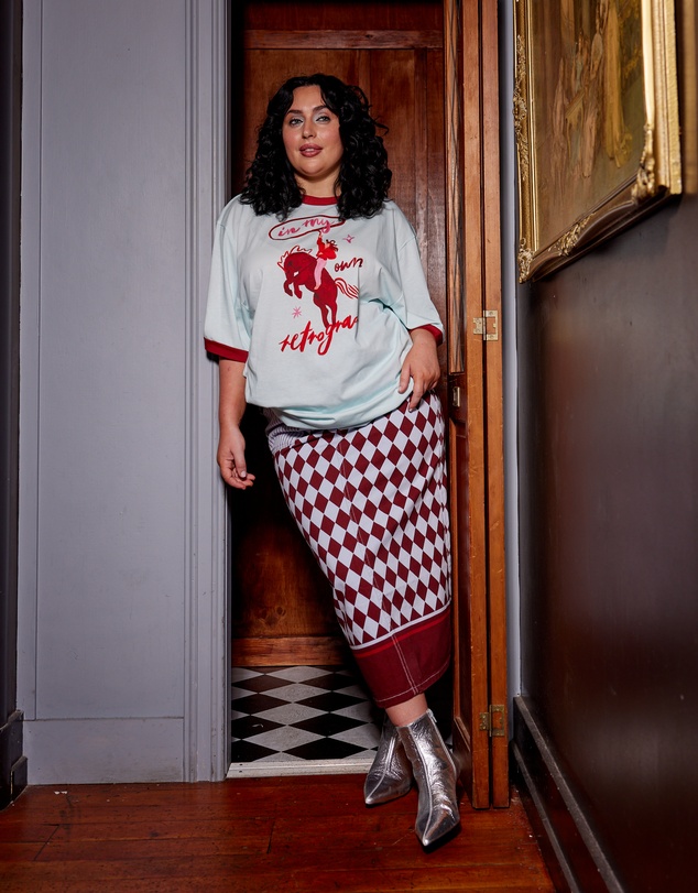 The Somewhere Co - Pisces Astrology Oversized Tee