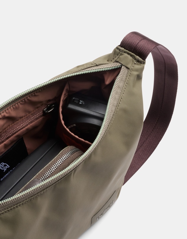 Bellroy - Laneway Crescent Bag 2.5L