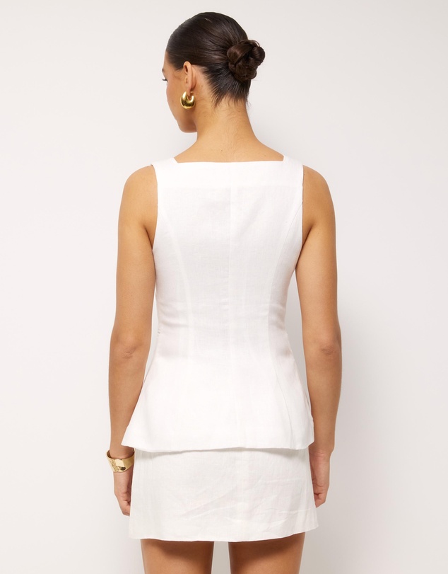 AERE - Straight Neck Vest