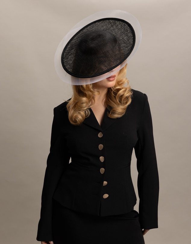 Morgan & Taylor - Viviana Plate Fascinator in Black