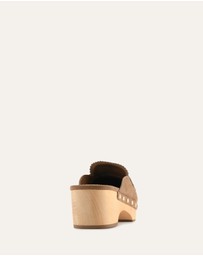 Jo Mercer - Drift Clogs